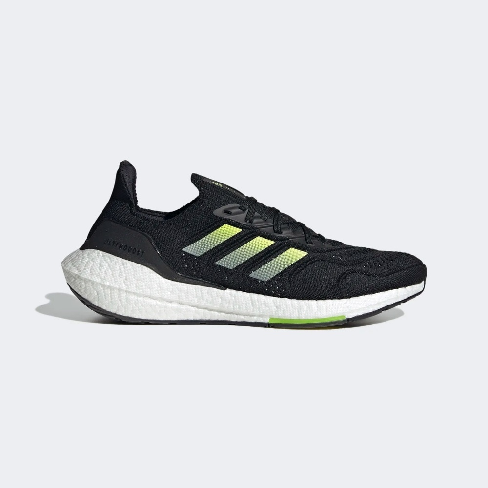 [NEW] Men's adidas UltraBoost 22 Heat RDY Running Shoes‎ Black H01172